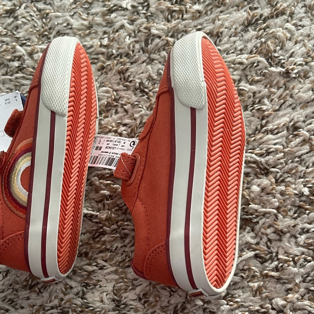 🛑❌SOLD❌🛑 Cute Rust Brown Shoes - Picture 3 of 6